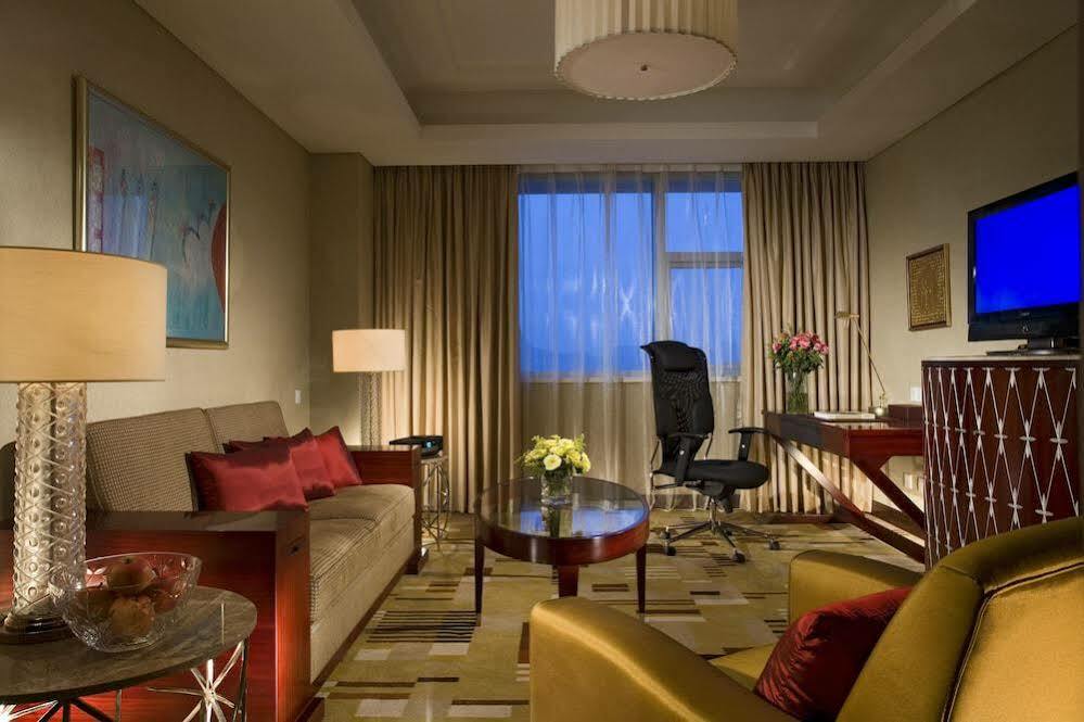 Sheraton Guiyang Hotel Exterior photo